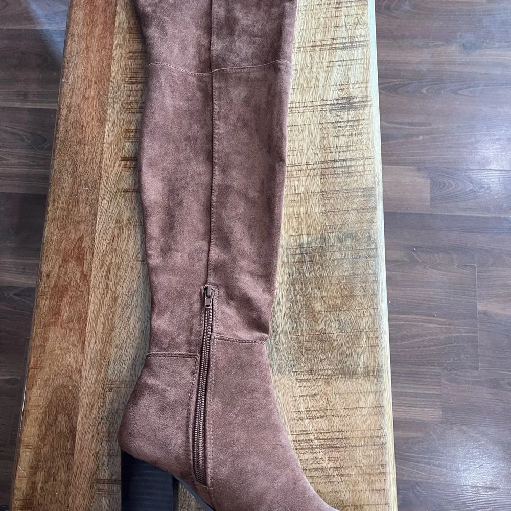 le chateau Women's Brown Faux Suede Over the Knee Boots - Picture 5 of 8